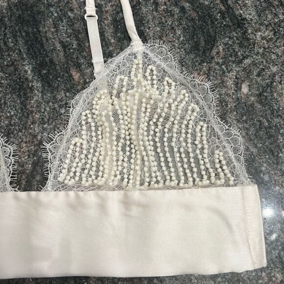 Victorias Secret Luxe Bridal Beaded Lace Silk Bralette bra Cream Limited Edition - Picture 3 of 8